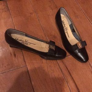 Ferragaumo black pumps